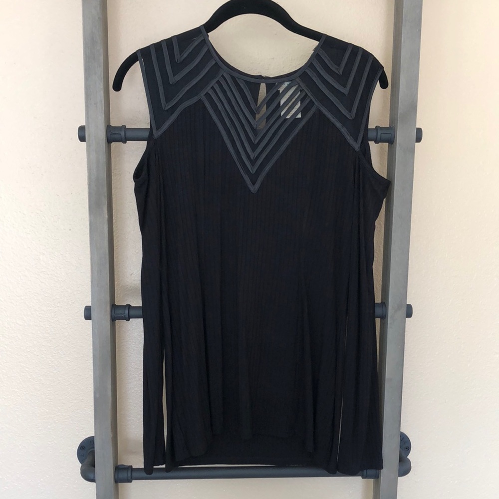 NWOT Long Sleeved Cold Shoulder Top